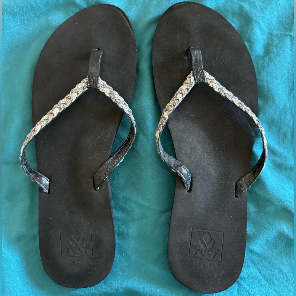 Reef Sandals - Picture 2 of 5